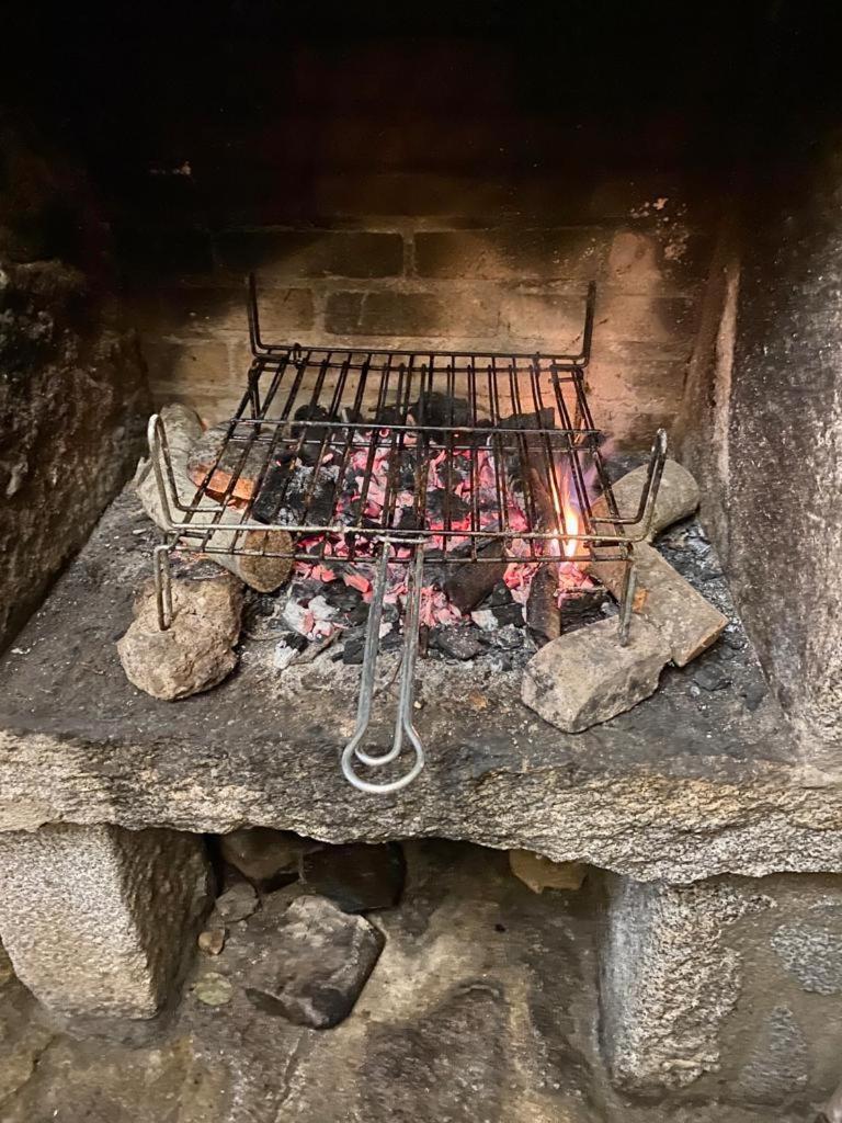 Casa Rural La Cuadraa Linares de Riofrio Екстер'єр фото