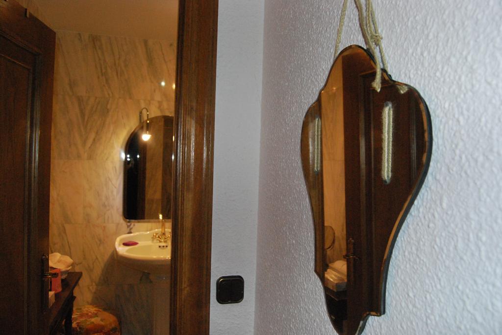 Casa Rural La Cuadraa Linares de Riofrio Екстер'єр фото