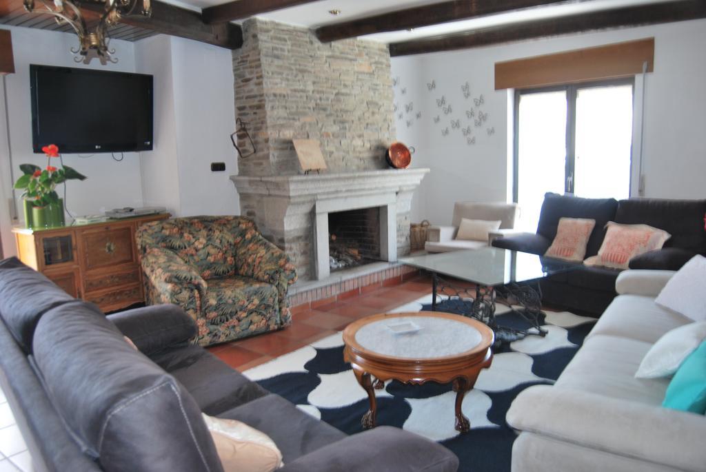 Casa Rural La Cuadraa Linares de Riofrio Екстер'єр фото