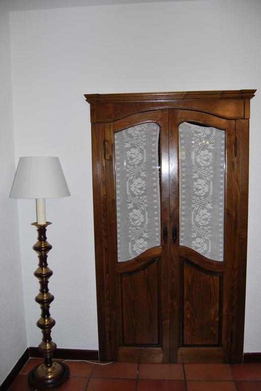 Casa Rural La Cuadraa Linares de Riofrio Екстер'єр фото
