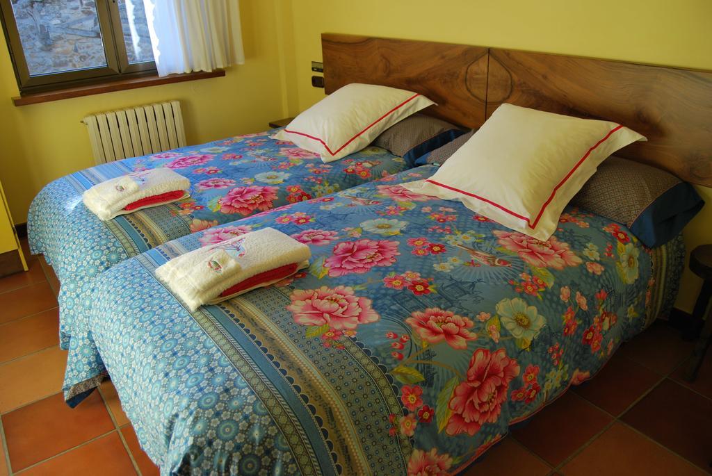 Casa Rural La Cuadraa Linares de Riofrio Екстер'єр фото