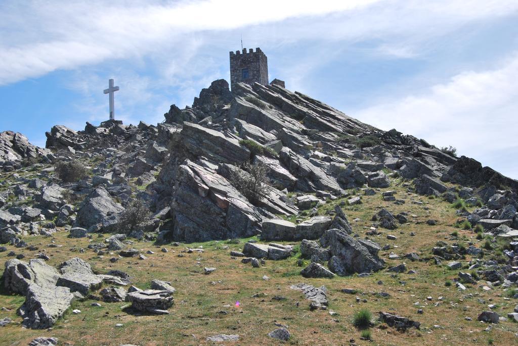 Casa Rural La Cuadraa Linares de Riofrio Екстер'єр фото